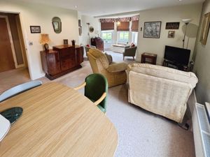 Lounge- click for photo gallery